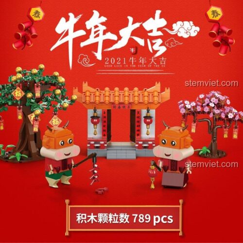Mô hình Tết Cổ Truyền 10003 sau khi lắp ráp, gồm cổng chào, cây đào, cây kim tiền và 2 linh vật trâu vàng.