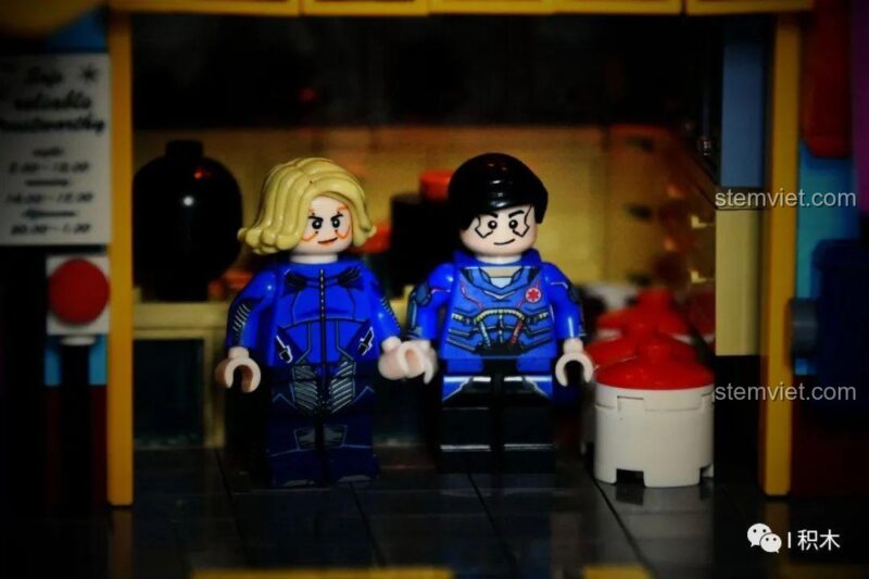 Minifigures của bộ lắp ráp Quán Cà Phê Tương Lai BrickCool KS001, nhân vật độc đáo, phù hợp bé trai, bé gái 6 tuổi.