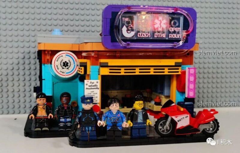Minifigure và xe mô tô của bộ lắp ghép BrickCool KS004 Cửa hàng thuốc góc phố Cyberpunk, đồ chơi xây dựng Cửa hàng thuốc góc phố Cyberpunk.