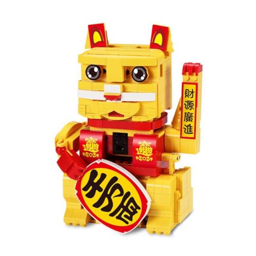 Bộ lắp ghép CaDA C51037 Mèo Thần Tài May Mắn chính diện, màu vàng đỏ, có chức năng vẫy tay tự động, phù hợp cho bé trai và bé gái 6 tuổi trở lên.