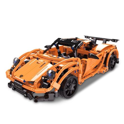 Ảnh chụp chính diện bộ lắp ráp siêu xe Porsche 918 CaDA C51051 màu cam rực rỡ, một món đồ chơi mô hình hấp dẫn cho bé trai 6 tuổi.