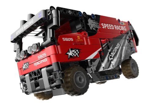 Mô hình đồ chơi lắp ráp xe tải hạng nặng COGO 15805 Tech-Storm màu đỏ đen, góc nhìn từ dưới lên thể hiện sự hầm hố, phù hợp cho bé trai 6 tuổi.