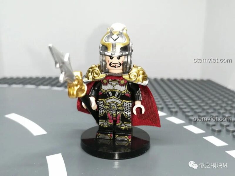 Minifigure Điển Vi DECOOL 20325, vệ sĩ của Tào Tháo, đồ chơi lắp ghép nhân vật Tam Quốc mạnh mẽ.