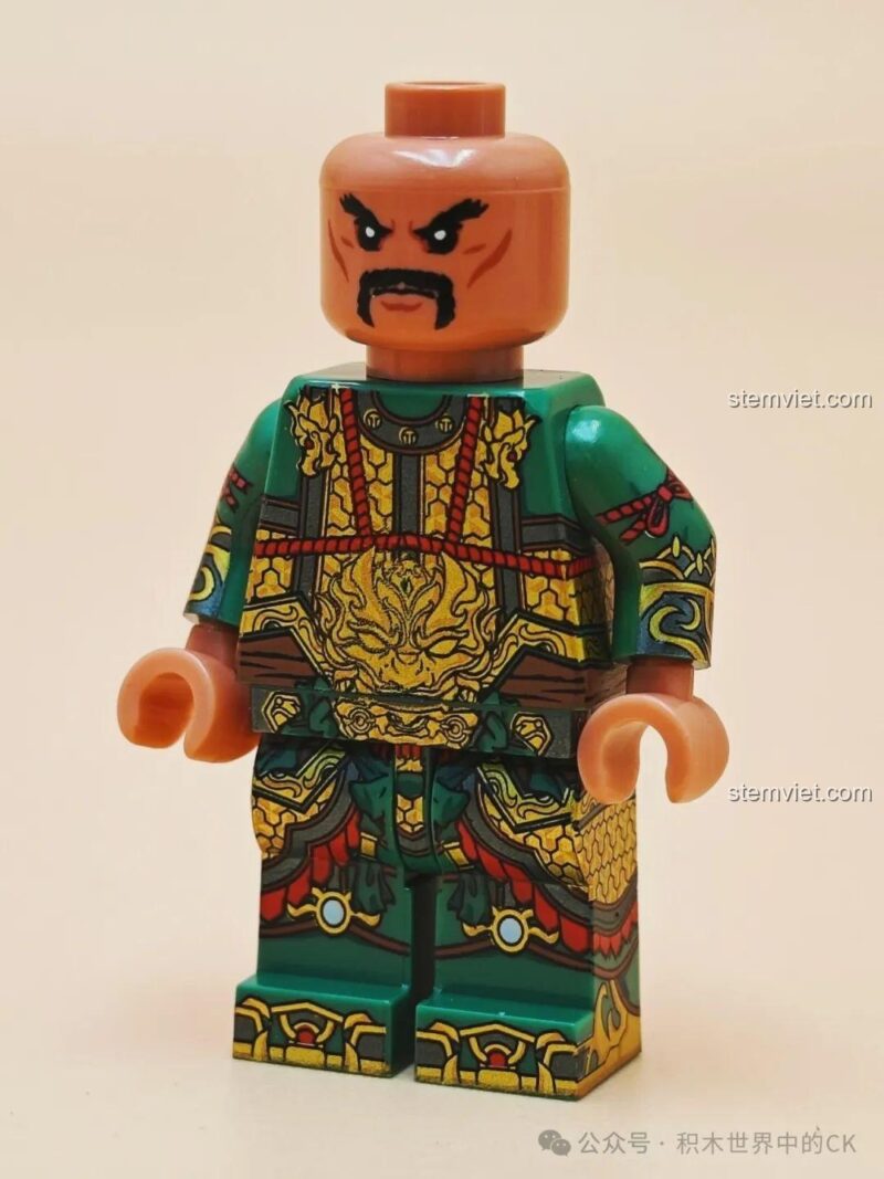 Cận cảnh minifigure Chu Thương với biểu cảm giận dữ, thuộc bộ đồ chơi mô hình Decool 20802.