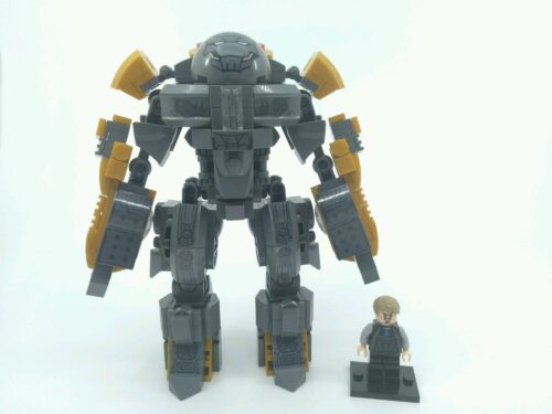 Mặt trước của bộ lắp ghép Mecha Người Sắt MK25 và minifigure Tony Stark. Đồ chơi mô hình Jiazhi MK25 giá rẻ cho bé trai 6 tuổi.