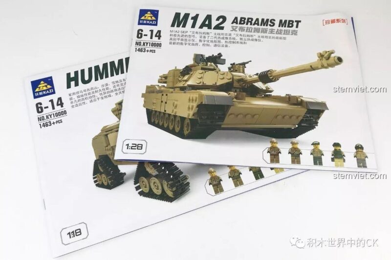Hai quyển sách hướng dẫn lắp ráp cho 2 mô hình xe tăng và Hummer của bộ KAZI KY10000.