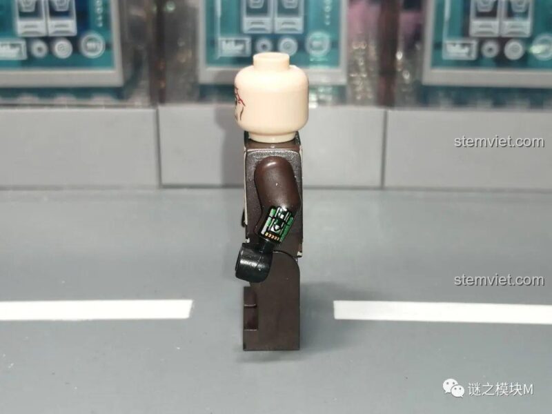 Minifigure Dark Trooper với vũ khí trong XP-342 Bộ minifigure Chiến tranh giữa các vì sao.