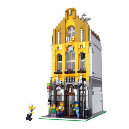 Toàn cảnh bộ lắp ráp Leier 10003 Cửa Hàng Kem với 4 minifigures. Một mô hình nhà phố kiến trúc châu Âu chi tiết, phù hợp cho bé trên 8 tuổi.