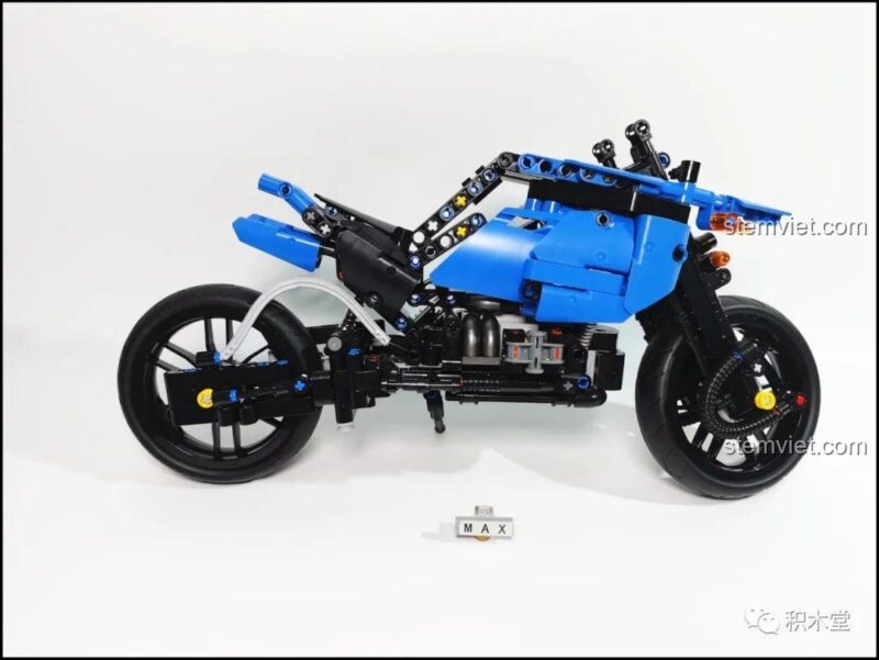 Thêm các chi tiết giáp và vỏ ngoài cho đồ chơi mô hình Mô hình xe máy BMW R1200GS, tăng tính thẩm mỹ và độ hoàn thiện, giá tốt.