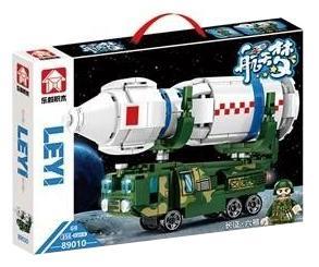 Hộp đồ chơi lắp ráp LEYI 89010 Tên lửa Trường Chinh 6 và xe vận chuyển, gồm 356 mảnh ghép, dành cho bé trai 6 tuổi yêu thích quân sự và không gian.