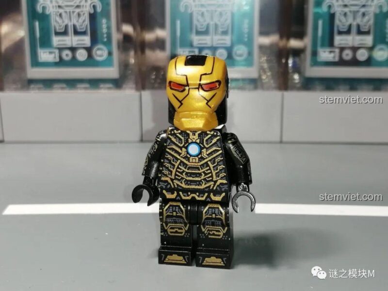 Minifigure Iron Man MK41 màu đen vàng từ bộ lắp ghép LW Building Blocks 2038 Xe Tải Iron Man Di Động