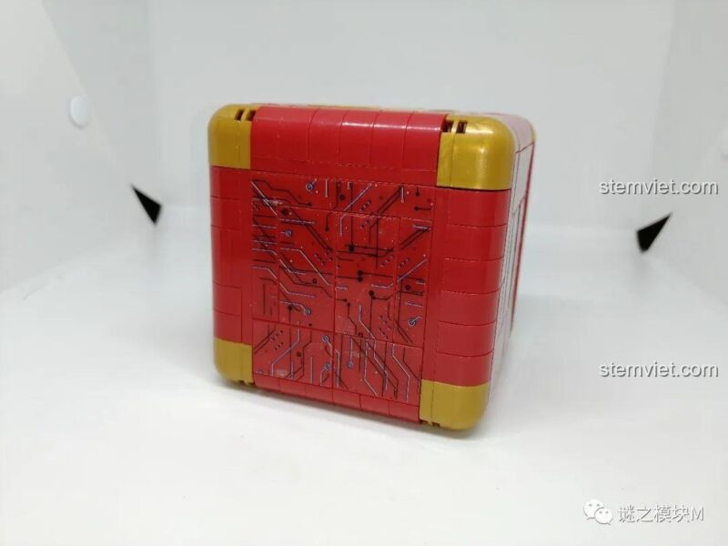 đồ chơi mô hình 2075 Hộp Cơ Khí Người Sắt mặt trước