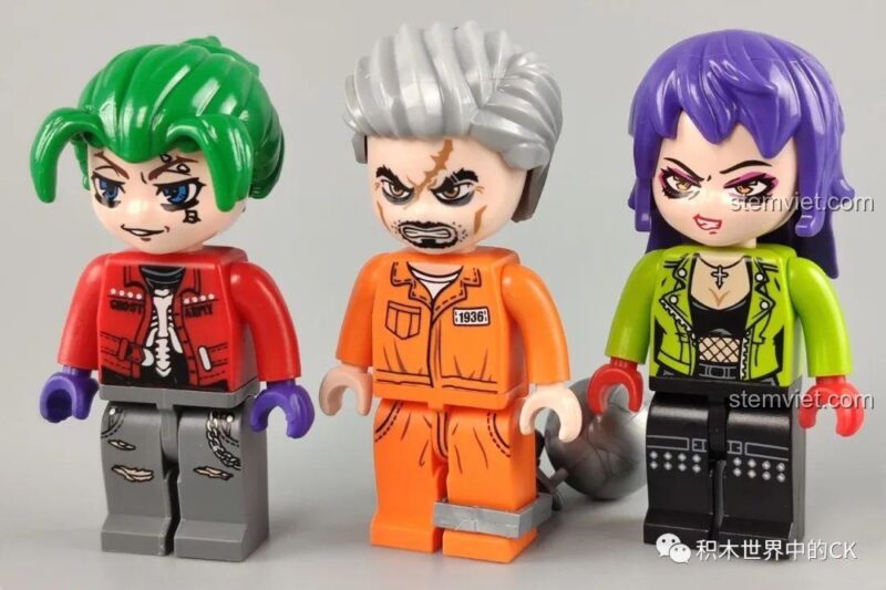 Các minifigure tội phạm với trang phục và vũ khí riêng biệt, trong bộ đồ chơi 1937.