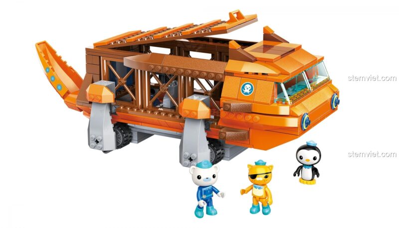 Mô hình Tàu vận tải Gup-G 3706 với khoang chứa được mở ra, thể hiện không gian rộng rãi bên trong.