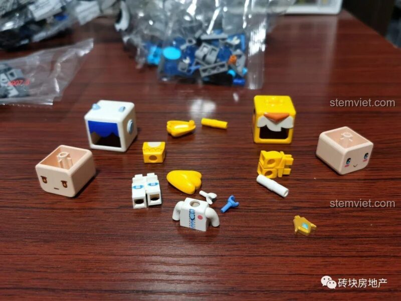 Hộp đồ chơi Qman 4907 Đại chiến người khổng lồ cổ đại, không liên quan đến sản phẩm hộp mù 4904.