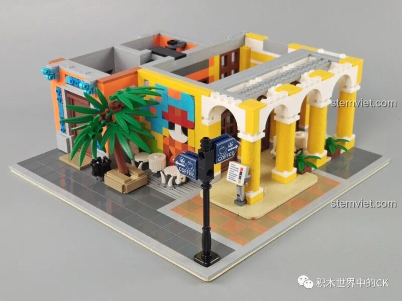 Hoàn thiện phần vỉa hè và mái hiên của bộ lắp ráp Quán Cà Phê Havana.