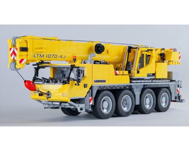 Bộ lắp ráp Cần cẩu Liebherr LTM 1070-4.2 Rebrickable MOC-33014 màu vàng, mô hình xe cẩu công trình chi tiết cao, phù hợp bé trai 16 tuổi, giá tốt.
