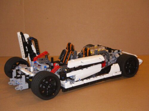 Toàn cảnh bộ lắp ráp Koenigsegg One:1 MOC-4789, một kiệt tác cơ khí dành cho con trai trên 18 tuổi.