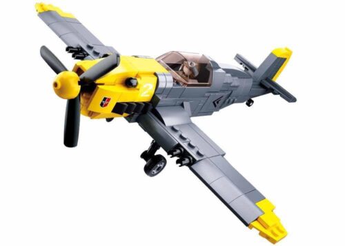 Bộ lắp ráp Máy bay chiến đấu Messerschmitt BF 109 đang bay, mô hình chiến cơ huyền thoại màu xám vàng đen, đồ chơi mô hình cho bé trai 6 tuổi giá tốt.