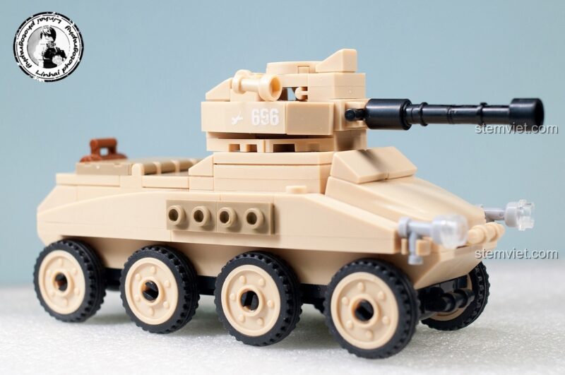 Cảnh quan quân sự 0696 Sluban M38-B0696 với xe bọc thép Sd.Kfz.234 nhìn từ góc sau