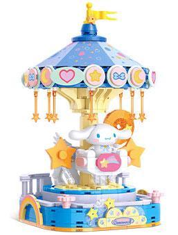 Mô hình hoàn thiện của bộ lắp ráp Vòng quay ngựa gỗ Cinnamoroll TOP TOY TC2020, một món đồ chơi sáng tạo cho bé gái 8 tuổi.