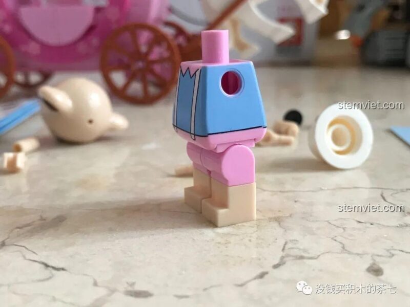 Mô hình hoàn chỉnh bộ lắp ráp Wekki 516001 Teddy Bear Collection Câu chuyện hoa anh đào với gấu Hoàng Tử và xe ngựa.