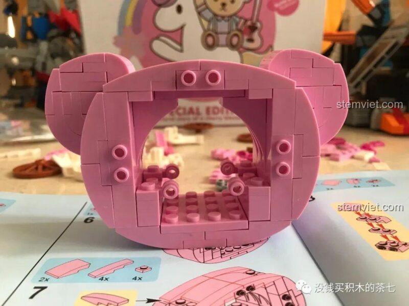 Lắp ráp bánh xe cho mô hình xe ngựa hoa anh đào Wekki 516001.