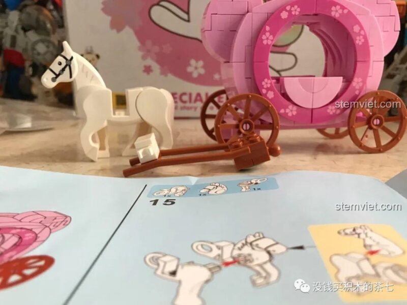 Cận cảnh đầu minifigure gấu Hoàng Tử Wekki 516001, chất lượng cao.