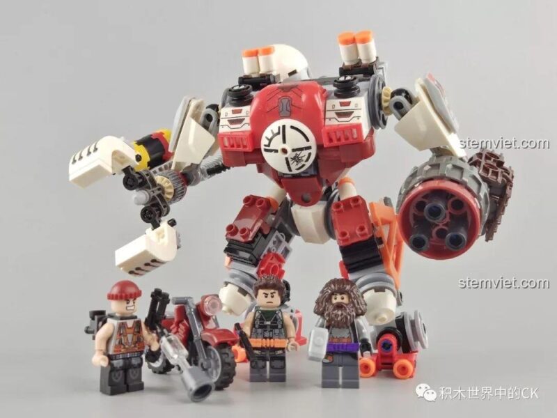 Tư thế chiến đấu của mô hình Robot Chiến Đấu Kẻ Cướp Bóc Winner 5100, sẵn sàng cho mọi thử thách.