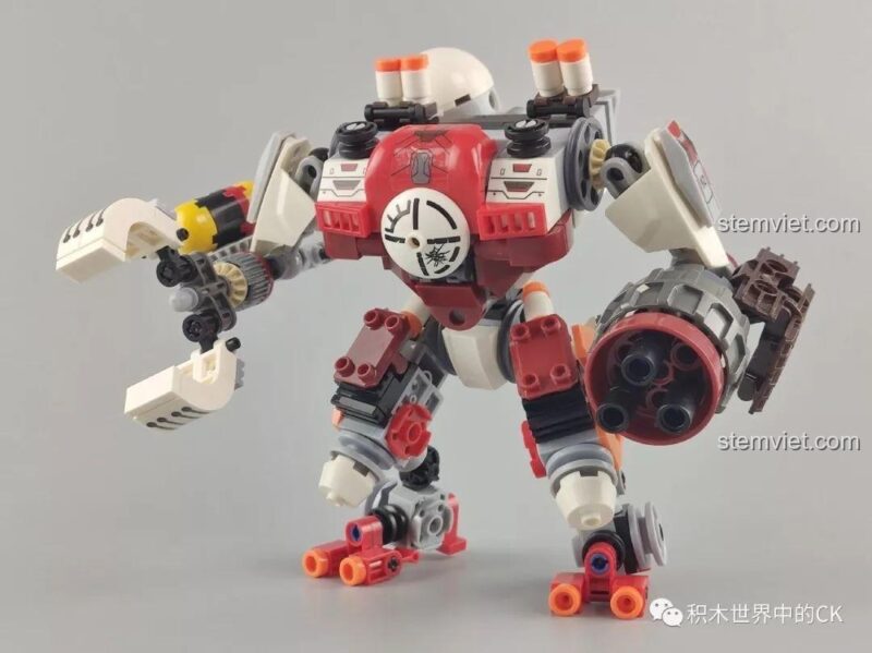 Mặt sau của các minifigure trong bộ đồ chơi Winner 5100 Robot Chiến Đấu Kẻ Cướp Bóc, thể hiện chi tiết trang phục.