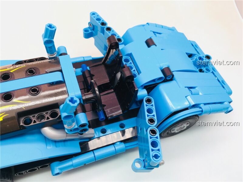 Chi tiết buồng lái và các mảnh ghép của bộ đồ chơi Xe Đồ Chơi 2in1 Winner 7090, đồ chơi lắp ghép Mô Hình Xe Hơi Cổ Điển, mang lại trải nghiệm lắp ráp tốt