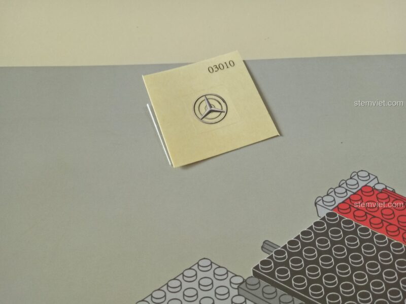 Tờ decal logo Mercedes cho bộ lắp ráp Siêu xe Mercedes Benz 300SL 03010.