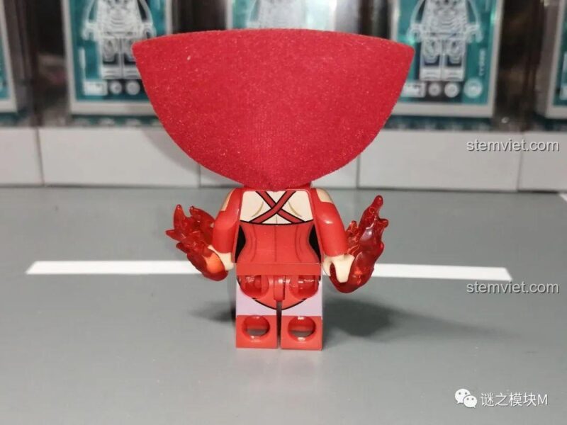 Áo choàng của minifigure Wiccan và Vision từ bộ đồ chơi XINH X0306, đồ chơi mô hình siêu anh hùng, chi tiết độc đáo.