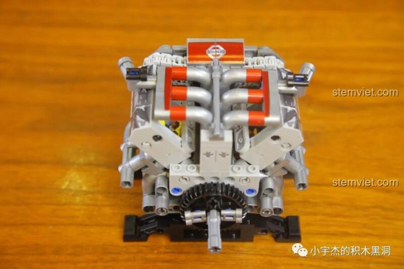 Mô hình động cơ Nissan GTR CaDA 8882 với các chi tiết được lắp ráp hoàn chỉnh, đồ chơi mô hình xe GTR