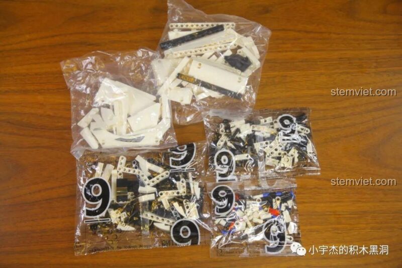 Túi mảnh ghép số 9 của bộ lắp ghép Nissan GTR CaDA 8882, đồ chơi mô hình xe đua GTR