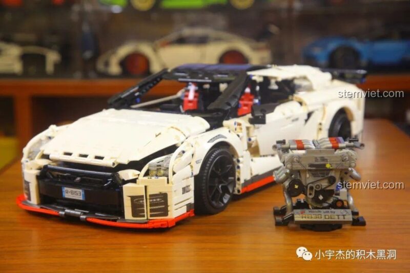 Mô hình Nissan GTR CaDA 8882 và mô hình động cơ RB38 DETT nhìn từ phía trước, đồ chơi mô hình xe GTR