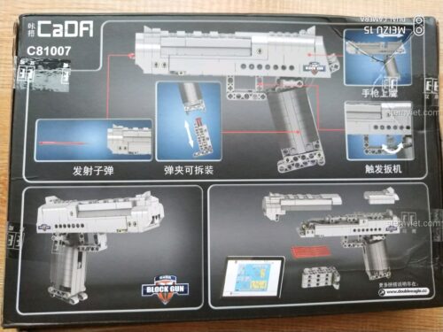 Mặt sau hộp bộ lắp ghép súng Desert Eagle CaDA 81007 với các tính năng: bắn đạn, băng đạn tháo rời, cò súng.