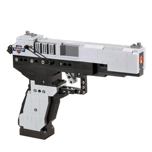 Mô hình súng lục M23 CaDA C81009 sau khi lắp ráp hoàn chỉnh, đồ chơi cho bé trai 8 tuổi, giá rẻ.