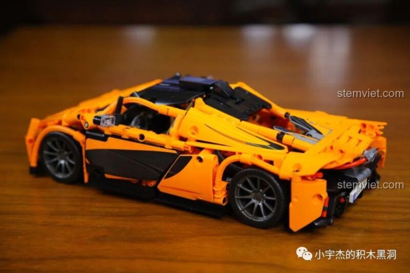 Cửa cắt kéo của mô hình McLaren P1 Cada SY 8602, đồ chơi mô hình siêu xe P1, thiết kế mở độc đáo.