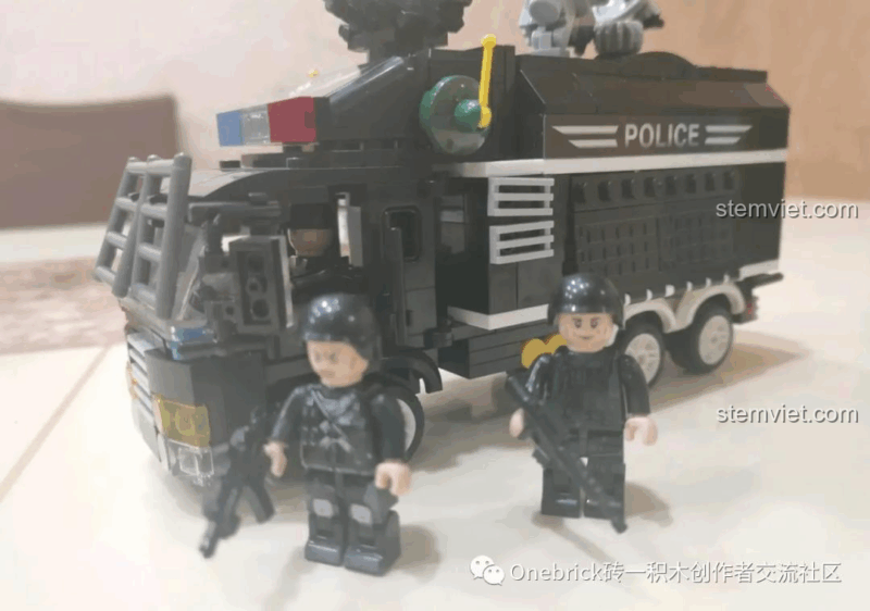 Toàn cảnh mô hình xe chỉ huy và các minifigure đặc nhiệm CAYI 1576.