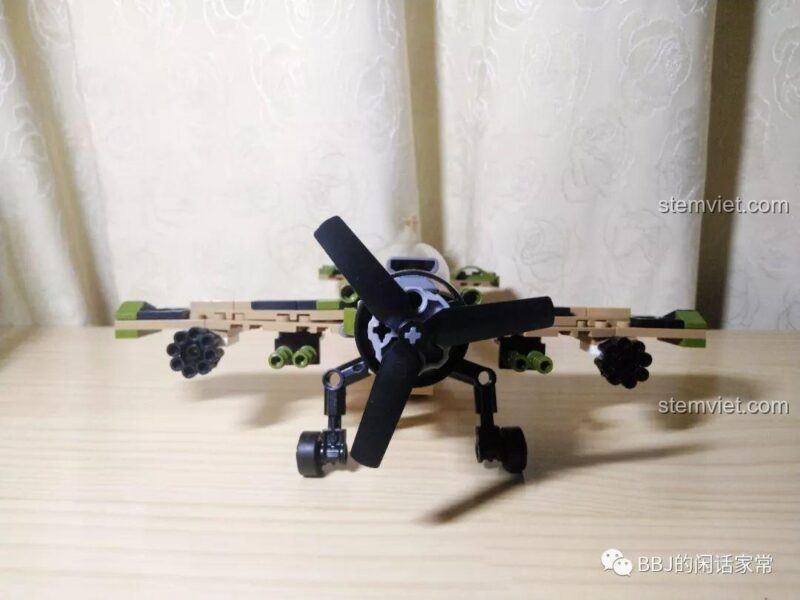 Ảnh review thực tế đồ chơi mô hình Phi cơ chiến đấu cổ điển 2205.