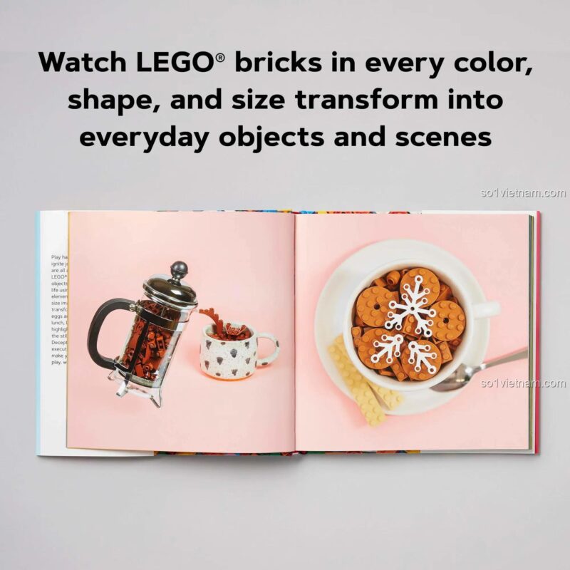 Sách ảnh LEGO của Chronicle ISBN9781452179629, các trang sách mở ra với thiết kế và màu sắc bắt mắt, thu hút thanh niên yêu nghệ thuật.