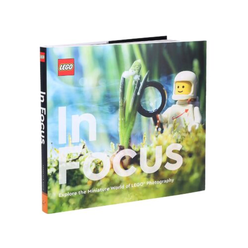 Sách ảnh LEGO Chronicle ISBN9781797217604 bìa trước, sách nhiếp ảnh LEGO, khám phá thế giới nhiếp ảnh LEGO thu nhỏ, dành cho người mua cả nam và nữ 16 tuổi, giá tốt