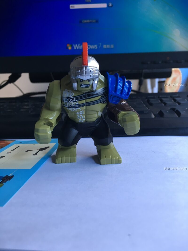 Mô hình đồ chơi Hulk Đấu Sĩ Decool 0281 chất lượng cao, chi tiết sắc nét
