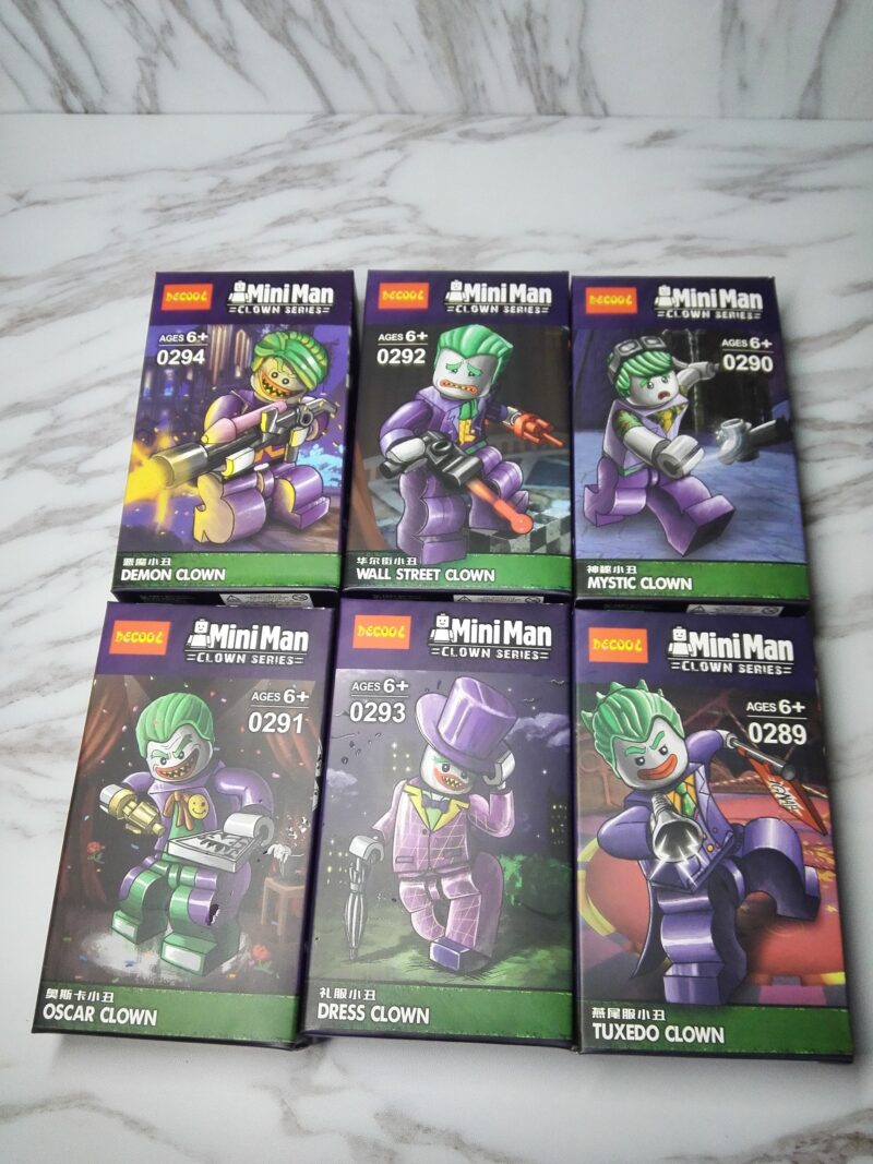 Hộp đồ chơi minifigure Joker Oscar Decool 0291 và các nhân vật khác trong series. Món đồ chơi giá rẻ cho bé trai 6 tuổi.