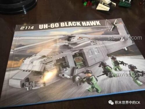 Sách hướng dẫn lắp ráp chi tiết của bộ xếp hình quân sự Decool 2114 Trực thăng UH-60.