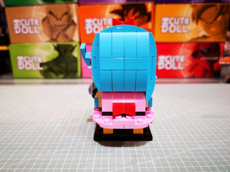 Gắn mắt cho mô hình Bulma Decool 6826.