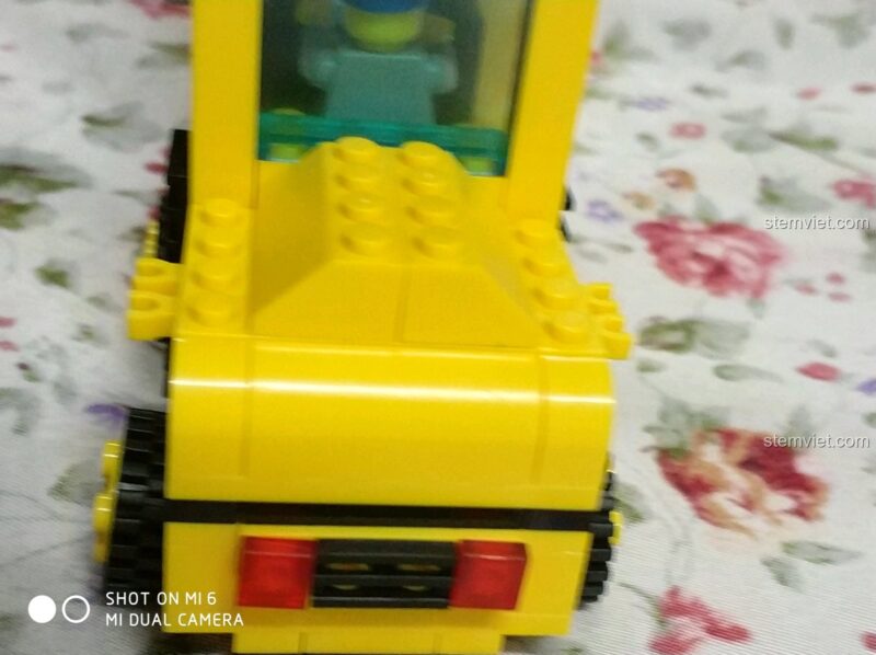 Set đồ chơi Xe Nâng Hàng Công Trình Enlighten 0493, xe nâng hàng với cửa sổ trong suốt, minifigure bên trong, cho bé trai 6 tuổi