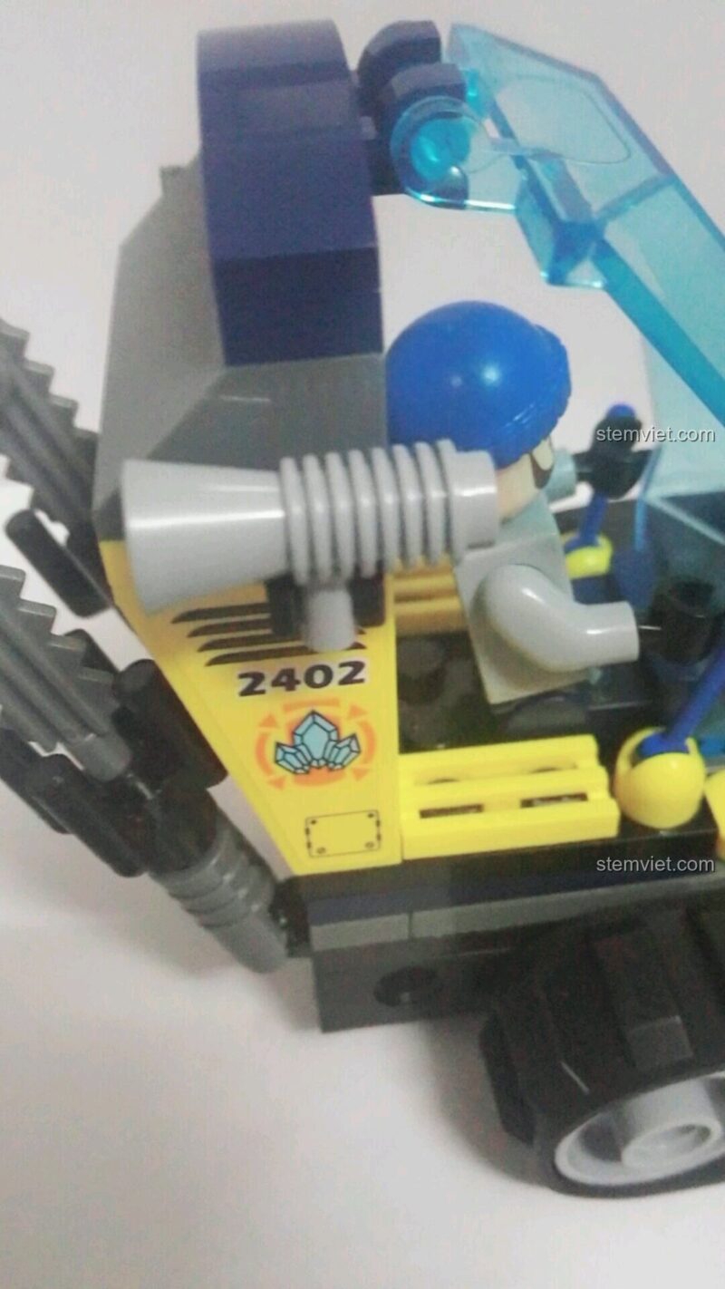Phụ kiện gắn trên thân Xe Công Trình Khai Thác 2402, đồ chơi xây dựng QMAN Xe Công Trình, cho bé trai 6 tuổi, đạt chuẩn