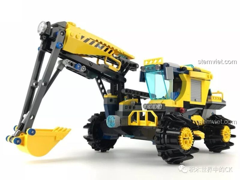 Bộ công cụ của đồ chơi mô hình Xe khai thác tinh thể, ảnh chụp review người dùng
